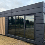 Pavillon professionnel isolé 8x3 m